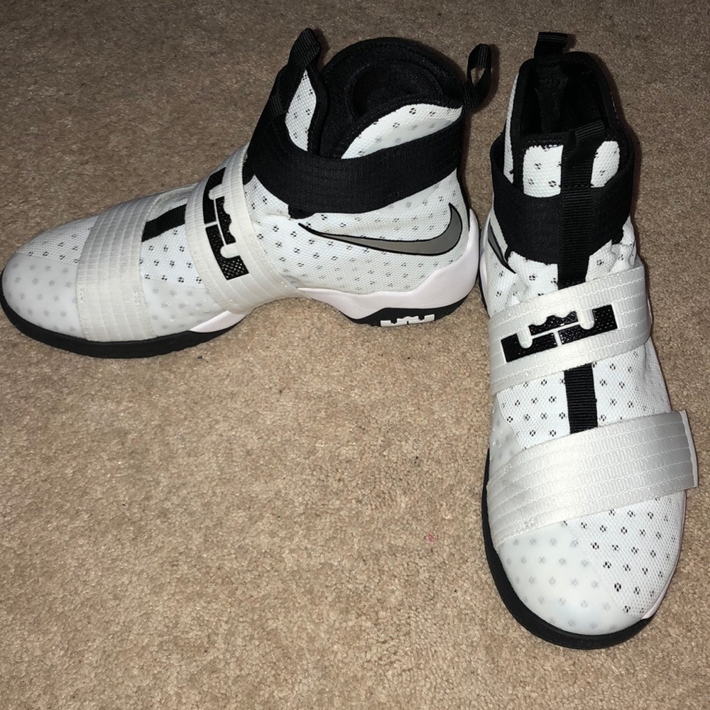 Nike Lebron Solider Ten